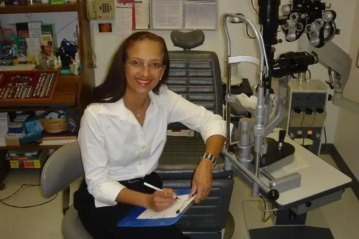 Dr. Luelinda Tomlin